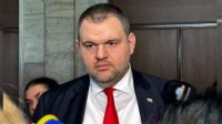 Делян Пеевски потребовал отставки президента