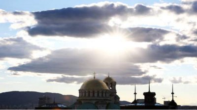 В горах - солнце, у моря &ndash; дождь и снег