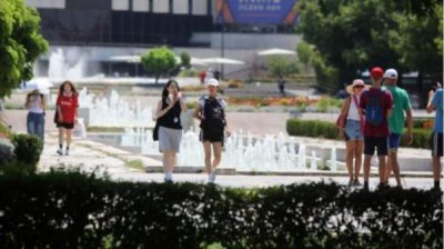 В столице стало больше туристов из Болгарии и из-за рубежа