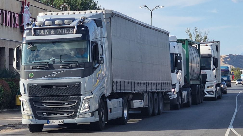 КПП &laquo;Кулата&raquo; и &laquo;Илинден&raquo; вновь заблокированы для грузовиков