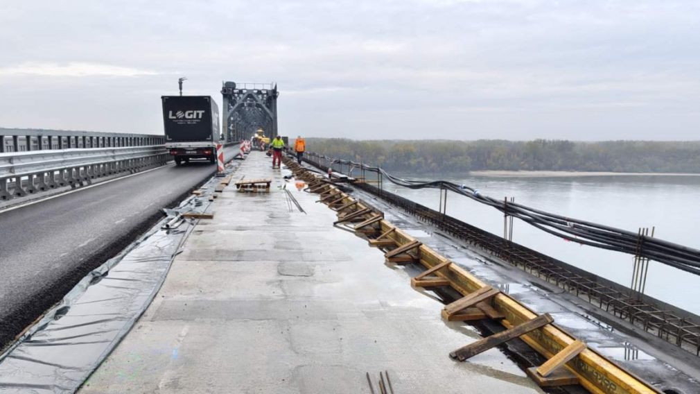 Возобновляется ремонт Дунайского моста у Русе