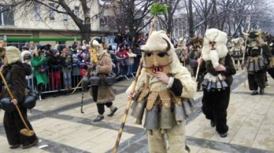 Фестиваль "Сурва" вернулся в Перник