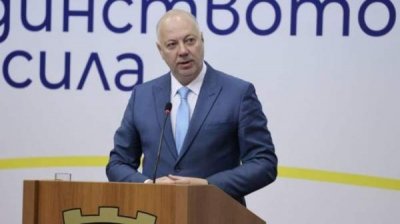 Премьер Желязков надеется, что через год болгары станут более позитивными к евро