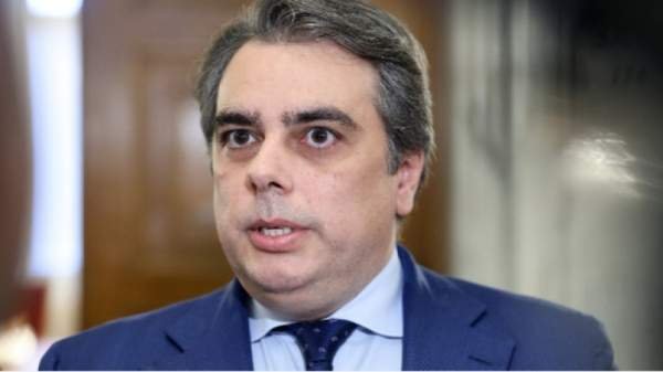 Асен Василев назвал предложение Специова на пост особого управляющего 