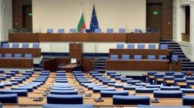 "Тренд" и "Альфа Рисерч": 7 партий проходят в парламент, 2 на границе