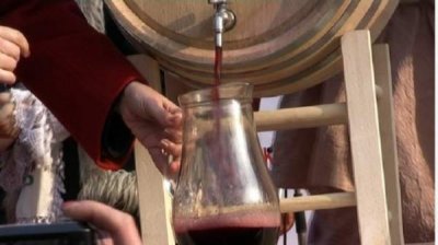 &bdquo;Дефиле молодого вина&ldquo;&nbsp;началось в Пловдиве