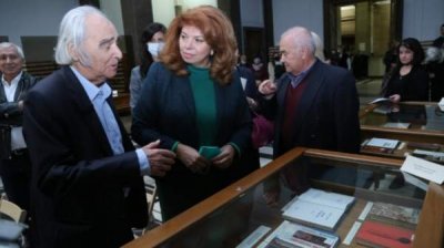 Выставка к 90-летию писателя Антон Дончева