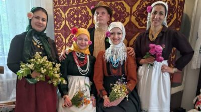 В Болграде показывают традиционное платье бессарабских болгарок
