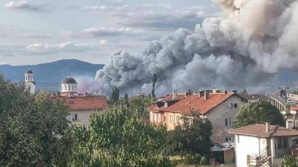 Произошел пожар на складе фейерверков в районе Елин-Пелин в Софийском поле