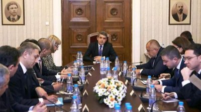 Консультации не наметили ясного выхода из кризиса, следуют конституционные процедуры