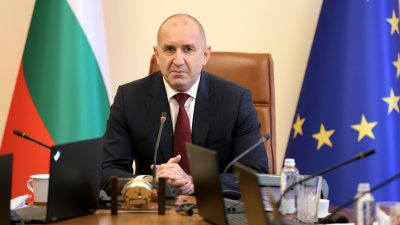 Пенсии будут увеличены, срок декретного отпуска не меняется, заявил премьер