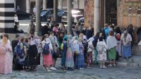 Сотни людей собрались в Рильском монастыре на Успение св. Ивана Рильского