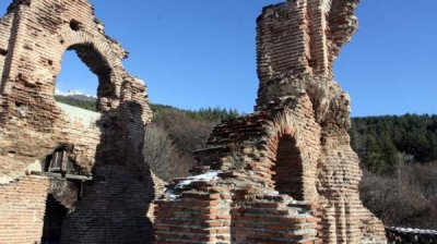 Руины Еленской базилики – хранители легенды об «оленьем жертвоприношении»