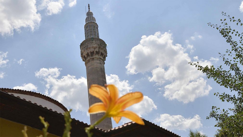 Президент и премьер-министр поздравили мусульман с Ураза-байрамом