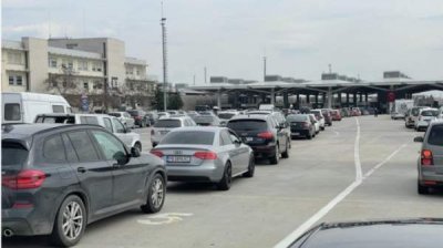 Увеличение трафика из Западной Европы в Турцию привело к очередям на границе с Сербией