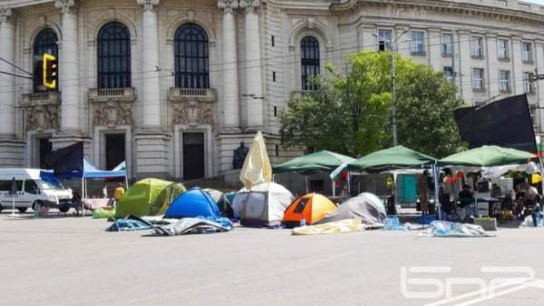 Протестующие не одобряют предложения Борисова