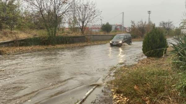 Сильная буря нанесла ущерб в нескольких районах страны