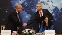 Премьер и президент призвали к совместным действиям и консенсусу во внешней политике