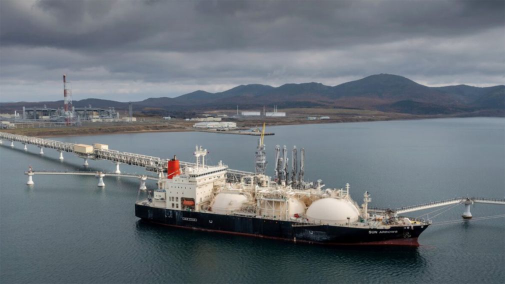 ЕС ввел запрет на импорт российского газа, Болгария воздержалась от голосования