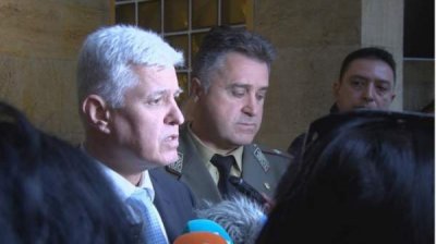 Министр обороны: Мы не будем отправлять военный контингент в Украину