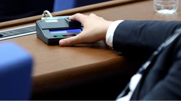 Парламент запретил рекламу азартных игр в СМИ