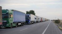 На границе с Турцией образовалась очередь из грузовиков
