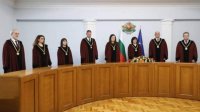 Новые конституционные судьи принесли присягу