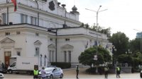 Заседание парламента началось с возгласов оппозиции «В отставку»