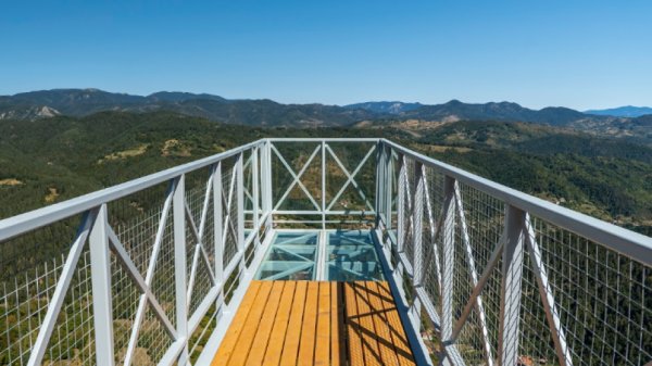 Знаменитая стеклянная площадка 