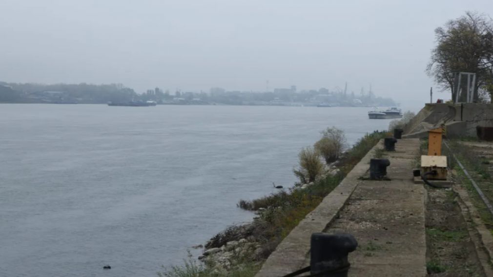 Нет загрязнения Дуная после аварии румынской баржи с химикатами