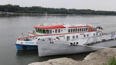 Румынское судно, изучающее чистоту Дуная, причалило в Русе