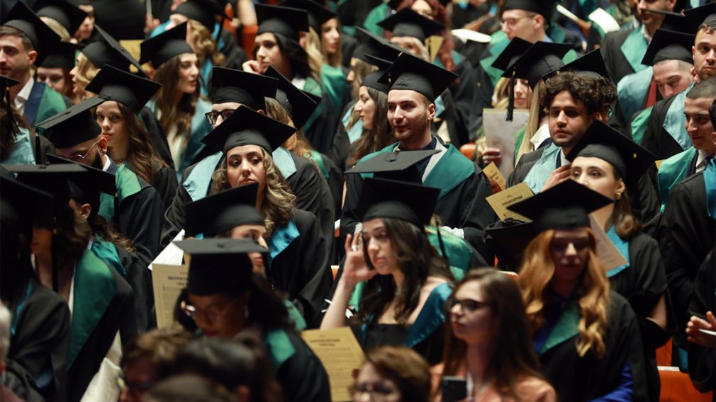 Число иностранных студентов в Болгарии растет