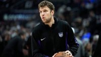 Везенков покидает НБА, возвращается обратно в „Олимпиакос“