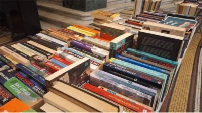 Софийский университет организовал благотворительную книжную ярмарку