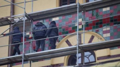 Рекордное число работников из третьих стран получили разрешения на работу