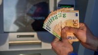 Предлагается повышение минимальной зарплаты на 6,4% до 660 евро