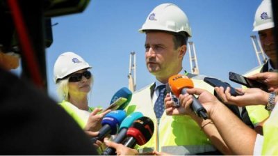 В порт Бургаса доставлена вторая партия труб для Вертикального газового коридора