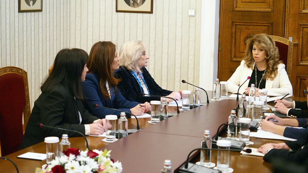 Президент Йотова предложила провести выборы после Пасхи &ndash; 19 апреля