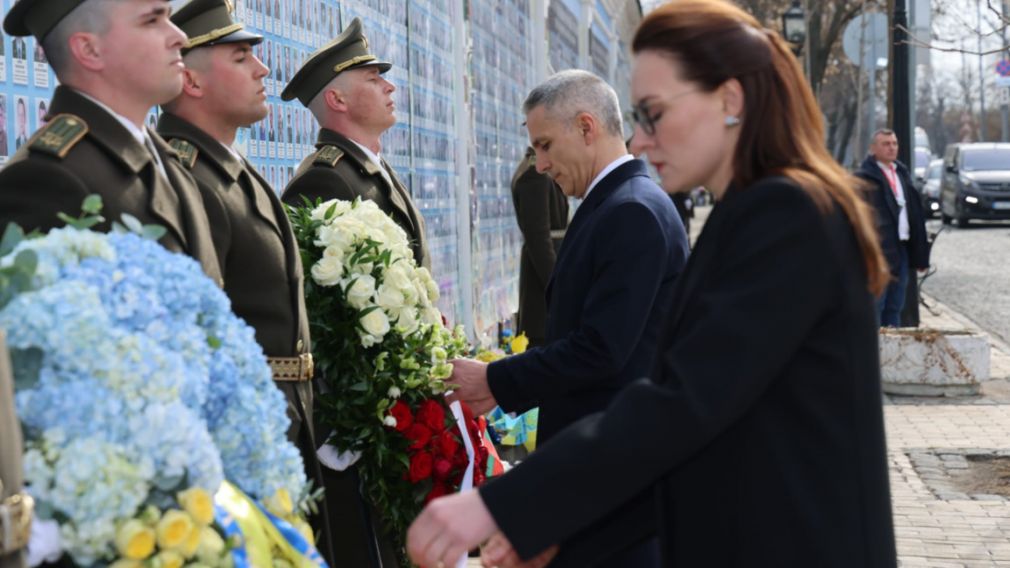 Премьер-министры Болгарии и Украины почтили память жертв войны