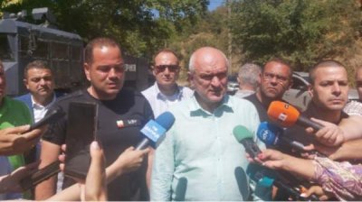 Старое минное поле затрудняет тушение пожара на греко-болгарской границе