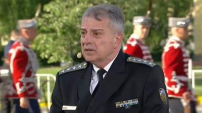 Начальник обороны будет отвечать перед парламентом на вопрос о новом F-16