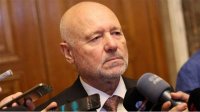 Министр Тагарев: Правительство не обсуждает с президентом военную помощь Украине