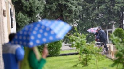 Утром ясно, после полудня дождливо, температура незначительно повысится