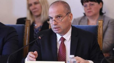 Мосты на Дунае между Болгарией и Румынией должны быть через каждые 70 км, - считает министр Караджов