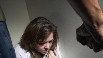 "Сова Харис": 12% жертв домашнего насилия в Болгарии обращаются за содействием к полиции