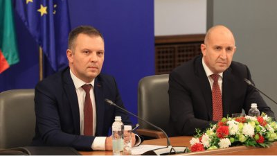&laquo;Прогрессивная Болгария&raquo; ищет поддержку изменениям в Конституцию