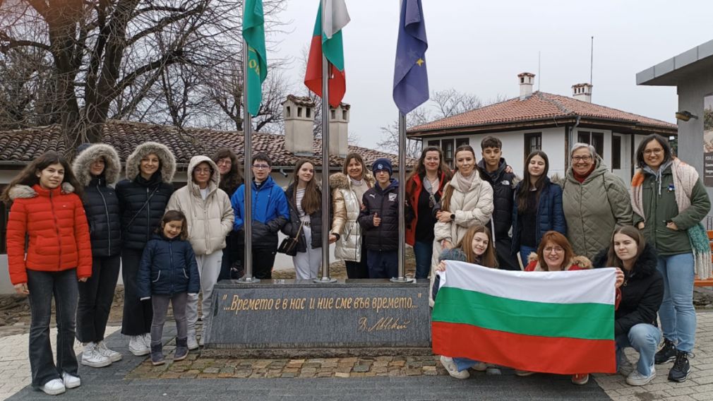 Урок по Болгарии &hellip; с БВШ им. Райны Княгини испанского города Бургос