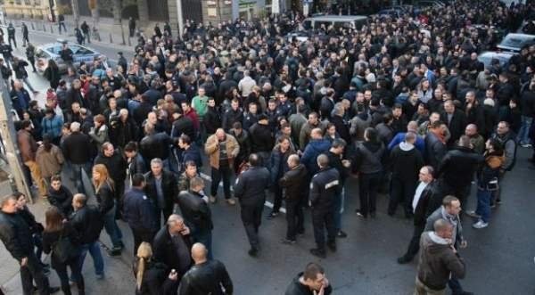 Протесты в день профессионального праздника МВД