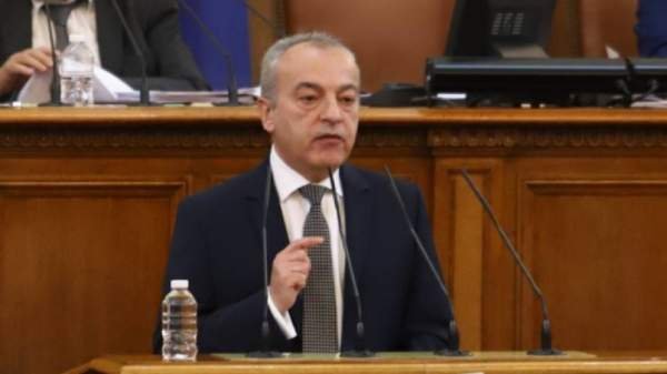 Гылыб Донев: Правительство не выражало позицию, что Болгария  