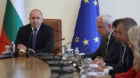 Премьер-министр назвал недопустимой атаку беспилотников на суда